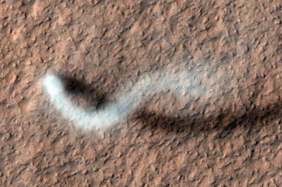 Prašný vír na Marsu: dobrý pro místní podnebí, už ne tak dobrý pro budoucí osadníky