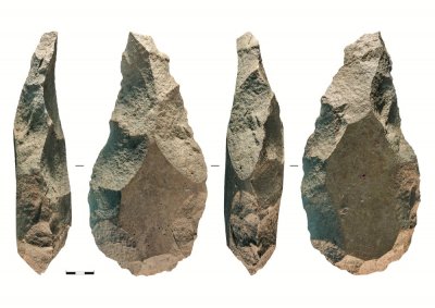 Giant-Handaxes.jpg