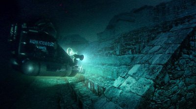 Underwater-Pyramid.jpg