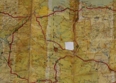 Stará mapa zobrazující trasu zvolenou stíhači RAF a trasu UFA při incidentu v pohoří Berwyn.