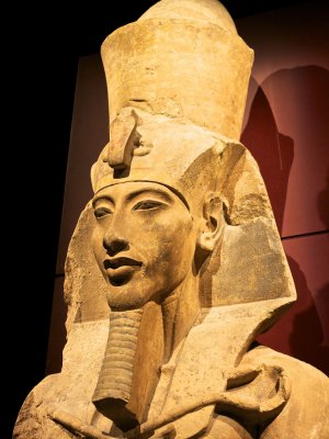 Socha faraona Achnatona