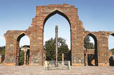 the-iron-pillar-of-delhi-02.jpg