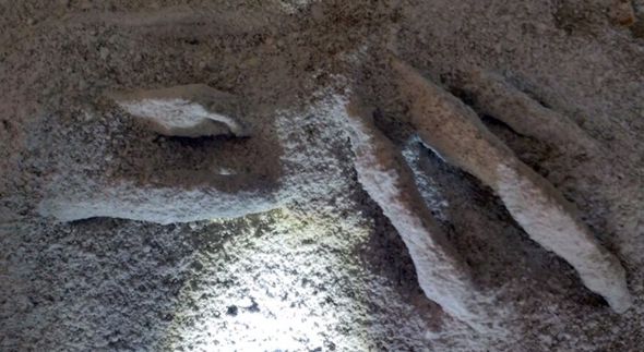 V záhadné hrobce bylo nalezeno až pět mumifikovaných mimozemských těl