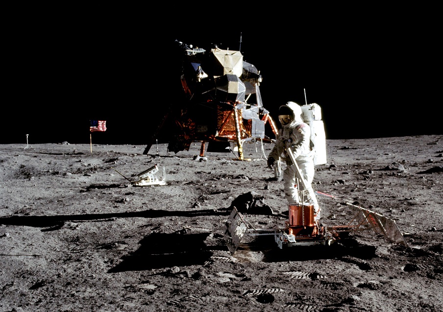 moon-landing.jpg