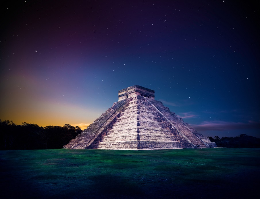 Pyramida El Castillo v Chichén Itzá skrývá mnohá tajemství.