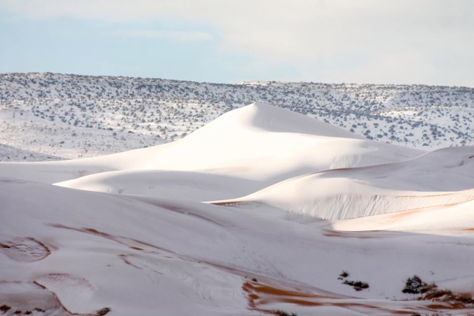 Tohle není k vidění každý den - Sahara zasypaná sněhem.
